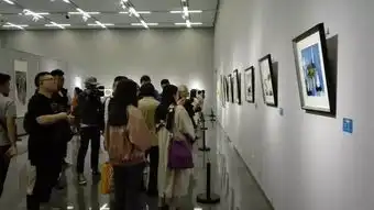 四川省美术馆在搞事情有爱有画有故事这展出也太棒了吧
