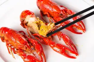 别再问常熟哪家小龙虾好吃了这里每一只都肉紧黄多
