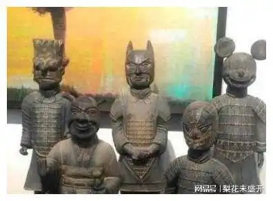 搞笑gif哥们,你这一组青铜器是刚出土的吗
