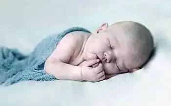 一张图表告诉你,你的孩子需要睡多久

