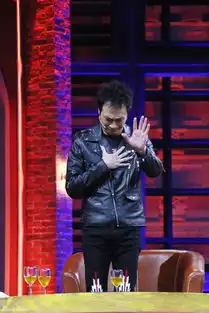 组图吴镇宇节目笑泪崩大劈叉搞笑表白丫蛋
