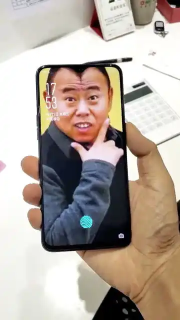 原谅我看到这个壁纸笑出了,眼泪这个指纹解锁,真不错
