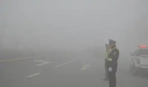 雾霾多少高速封路
