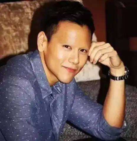 无眉鹿晗依旧,黄渤搞笑,李晨像范冰冰,林志颖似武磊,彭于晏坏笑
