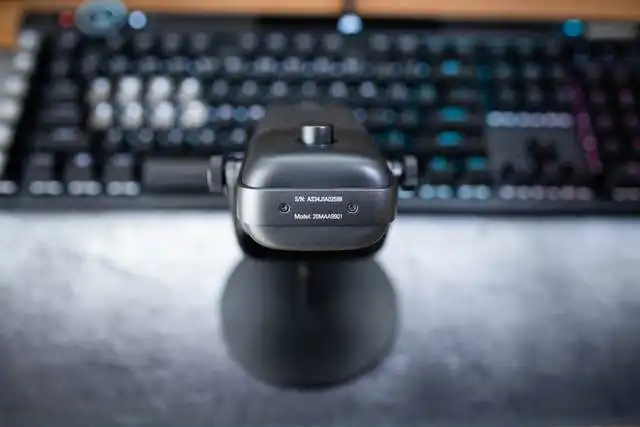 自带整套声音解决方案,海盗船elgato的wave1电容麦克
