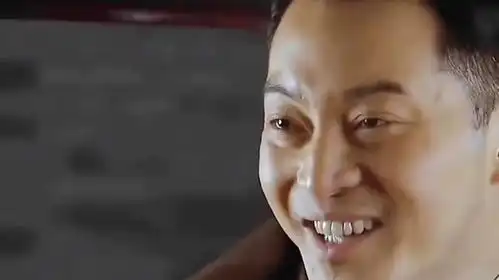 这货绝对是特务里面最会搞钱的
