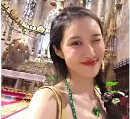 19岁红极一时,因不守规矩被张艺谋赶走,现拥有女生羡慕的生活
