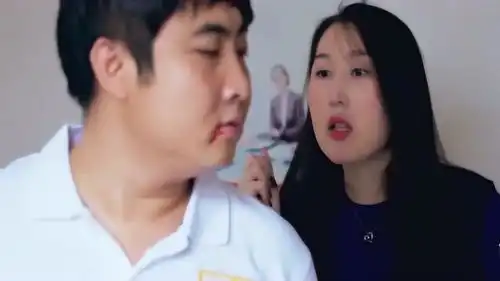 小明搞笑系列乔杉被打的满嘴吐血,都是这件t恤惹的祸
