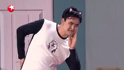 小品汪星人的生活意见1哈士奇变身人类,爆笑场面笑翻全场
