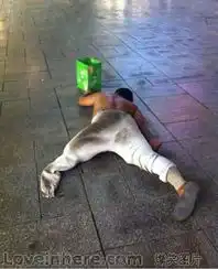 路上遇到个职业乞丐,这条腿也太不职业了吧
