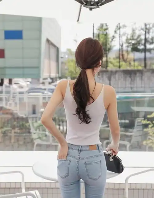 搞笑gif趣图首次带女友回老家,感觉要分手了
