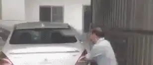 搞笑gif趣图男朋友和女朋友的区别
