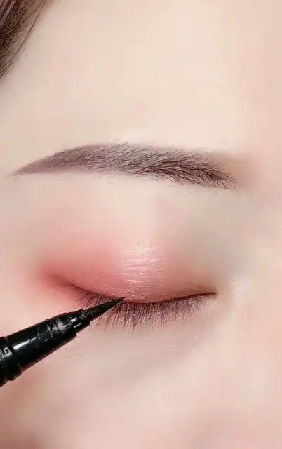 发现更多有趣新手眼线
