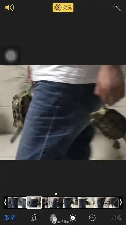 手机里爸妈的搞笑照片,父母有时候也是个孩子好幼稚的感觉啊
