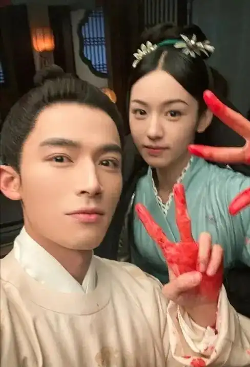 周也王星越睡衣合照曝光,恋情藏不住了丁博道出了合影的真相
