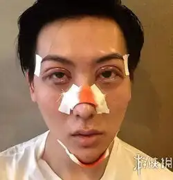 蛇精男晒身份证称自己15岁网友狂吼当我瞎了吗
