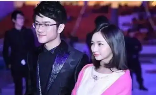 她值一个亿粉丝为她疯狂自残绯闻男友却突然和别人结婚了
