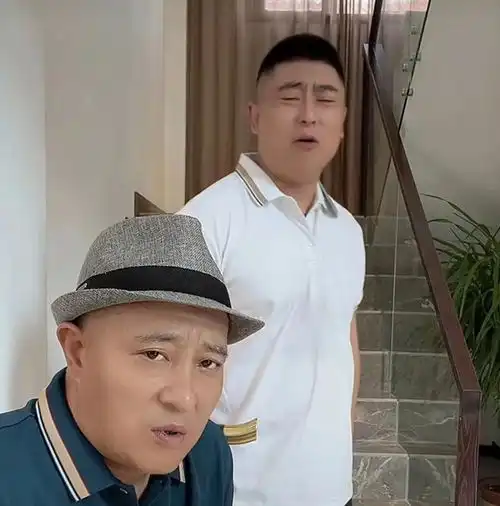 百万人涌入直播间批评赵四不应该参与儿子婚姻,导致儿媳离家出走
