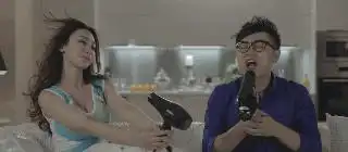 搞笑图片大哥,不就是胡一次牌吗,你这么激动干什么
