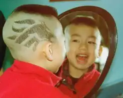 看那些宝宝的搞怪发型
