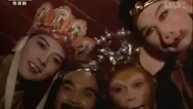 小朋友用儿童相机教你如何拍出搞笑照片,爸妈看了都忍不住笑了
