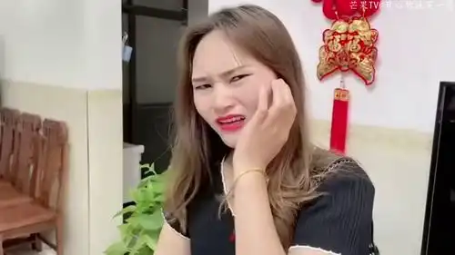 爆笑美女商场遇见前男友,老公听了是这样的反应,太逗了
