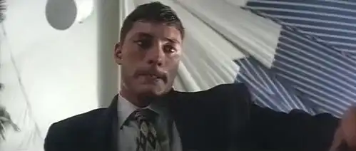 警察故事爆笑翻车片段,近两米高的肌肉猛男,最终败给了一堆海胆
