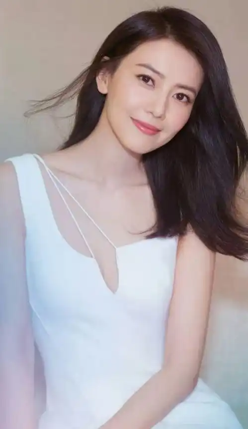 盘点娱乐圈中那些出名的姐弟恋,这一对太疯狂

