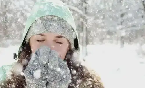 大雪暴雪来袭1517号寒潮席卷,历史罕见冷春将至
