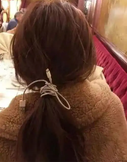 搞笑趣图段子我翻着白眼道你莫非以为有了我,咱俩就能够有胜算
