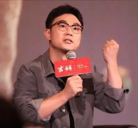 一味批评彰显不出高尚,而导演大鹏,不光只会逗大家笑
