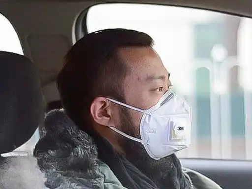 开车戴口罩算不算违章会不会无法核实违章车主信息答案来了
