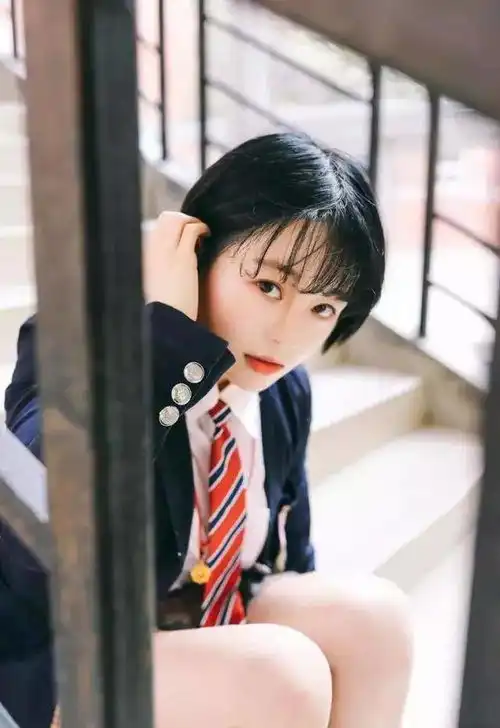 白叔搞笑gif五篇合一篇,精华版,加班已累成狗
