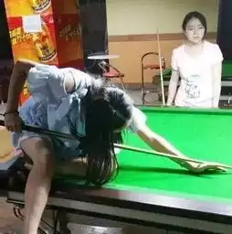 段子小学上作文课,老师出的题目是,试论生命的价值
