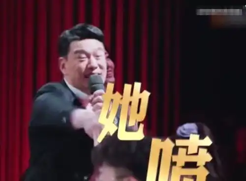 虞书欣为王耀庆庆生,生日配图太搞笑,还不忘喊话王耀庆买花洒
