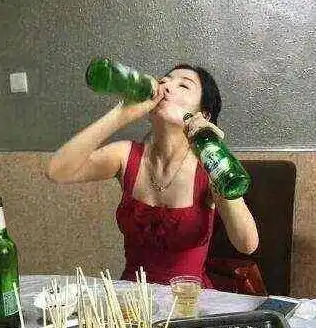 幽默段子搞笑图片看到妹子对我笑,我感觉自己恋爱了
