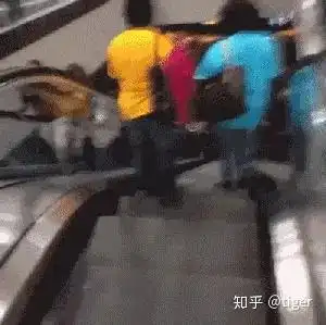 哥们,你跑得真快,一下就不见了

