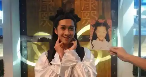 你以为翻两个白眼,就叫做自己
