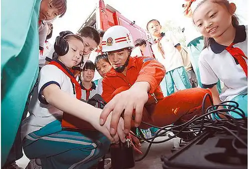 玩ar学救火学安全,抢万元现金红包明天西樵这个活动,好玩又涨姿势
