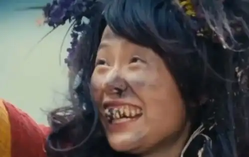 都在骂李沁,我却要说至少她敢扮丑,就赢了大半女星
