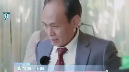 杨迪一家人有多搞笑迪爸嫌热甩掉假发,迪妈看电视剧吓出后遗症
