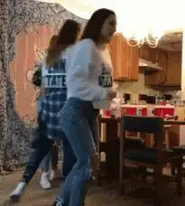 神回复去存私房钱,银行送了瓶油,该怎么跟老婆解释呢

