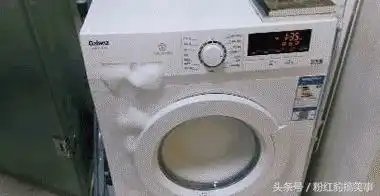 搞笑图片幽默段子笑话媳妇,你煮的剁椒鱼头是不是小了一点
