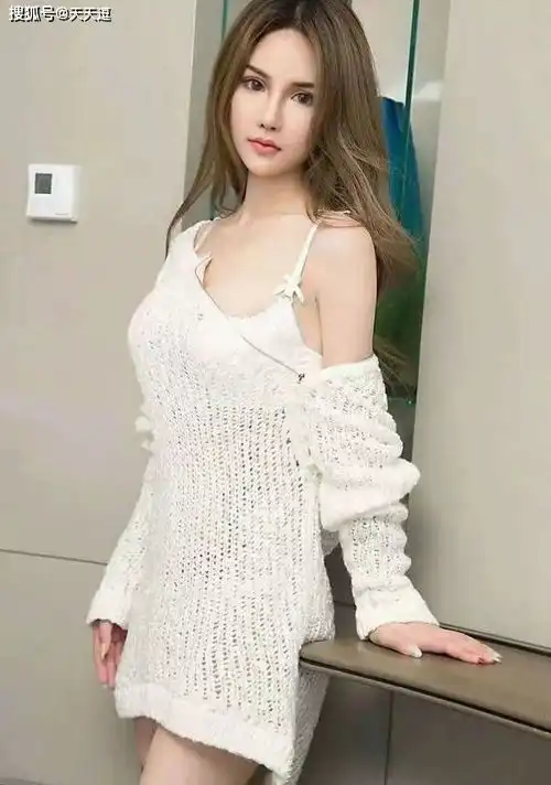 搞笑gif趣图找个女朋友容易吗还给硬生生分开
