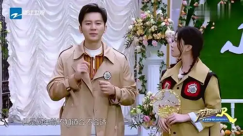 奔跑吧李晨搞怪迎接女嘉宾,这位神秘美女气场很足,让人期待
