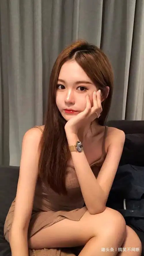 搞笑gif趣图鞋子是新买的,不能弄脏了
