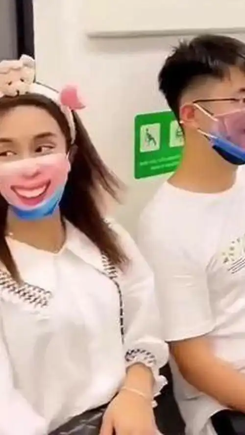 一个能让你成为这条gai最靓仔的人脸口罩恶搞系列仿真口罩
