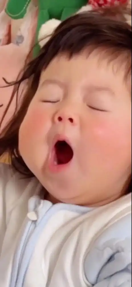 今日壁纸无敌可爱萌娃壁纸
