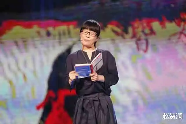 网友见真人转身就走,离婚丈夫索要100万,脑瘫诗人余秀华的往事
