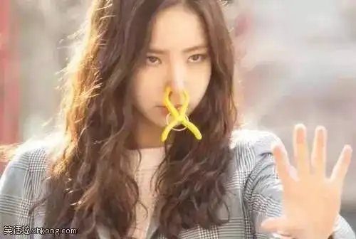搞笑图片美女,你这是牛魔王附体么
